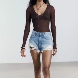 Zara Destructed Grunge High Waist Jean Shorts Womens Size 8